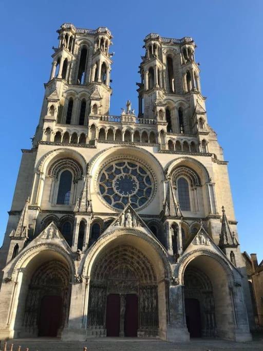 Suite De Charme Au Pied De La Cathedrale Laon Zewnętrze zdjęcie